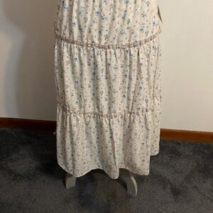 Kaileigh Tiered Floral lined skirt, size 2X